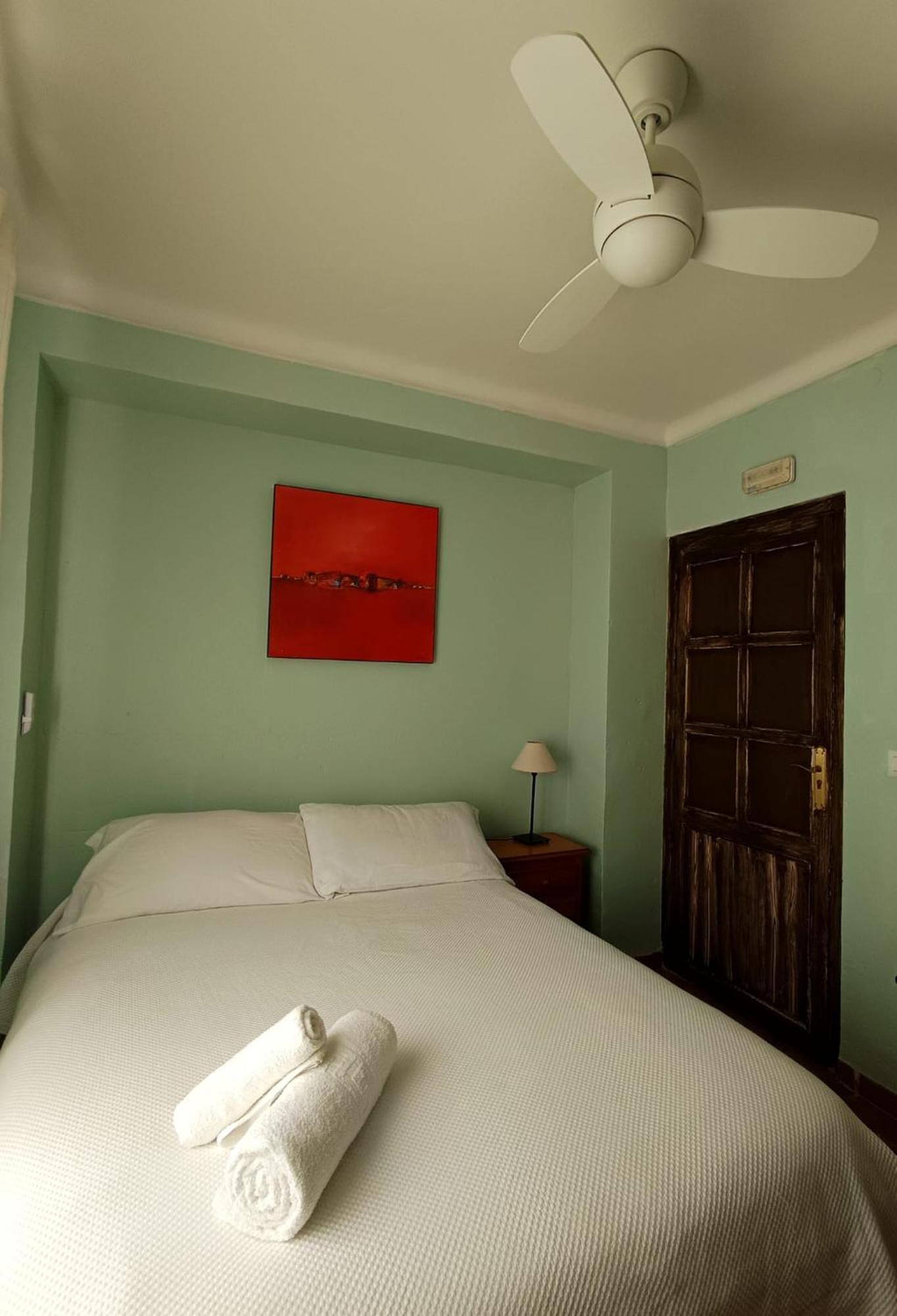 Hostal R-Conecta Cuevas De San Marcos エクステリア 写真